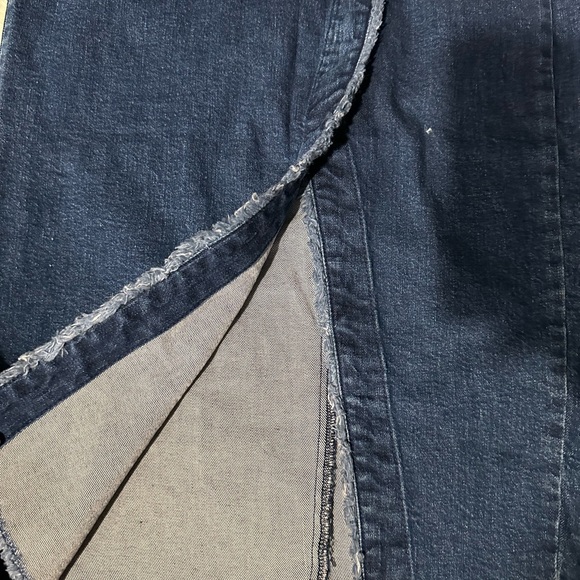 Madewell Raw Hem Denim Midi Skirt Size 25 Faux Wrap Zip Up - Picture 2 of 11